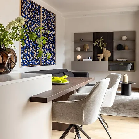 Stylish Waterfront With Lounge Terrace & Sauna *