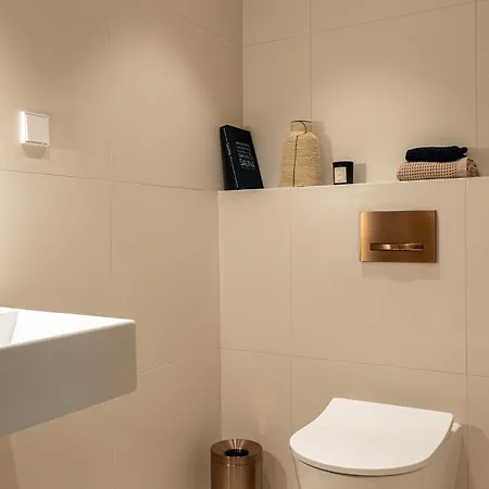 Stylish Waterfront With Lounge Terrace & Sauna * טאלין