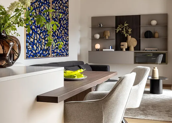 Stylish Waterfront With Lounge Terrace & Sauna *