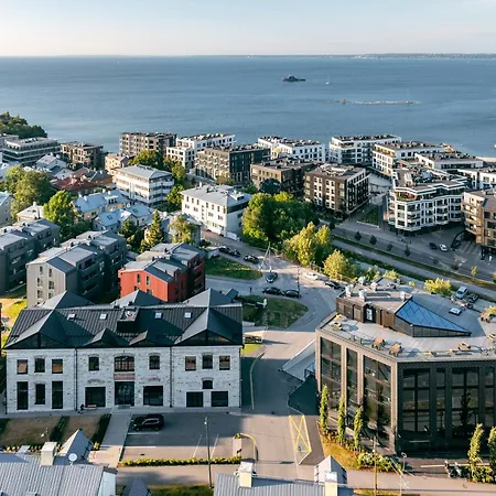 Stylish Waterfront With Lounge Terrace & Sauna Lägenhet *