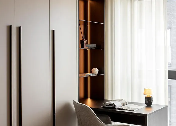 Stylish Waterfront With Lounge Terrace & Sauna